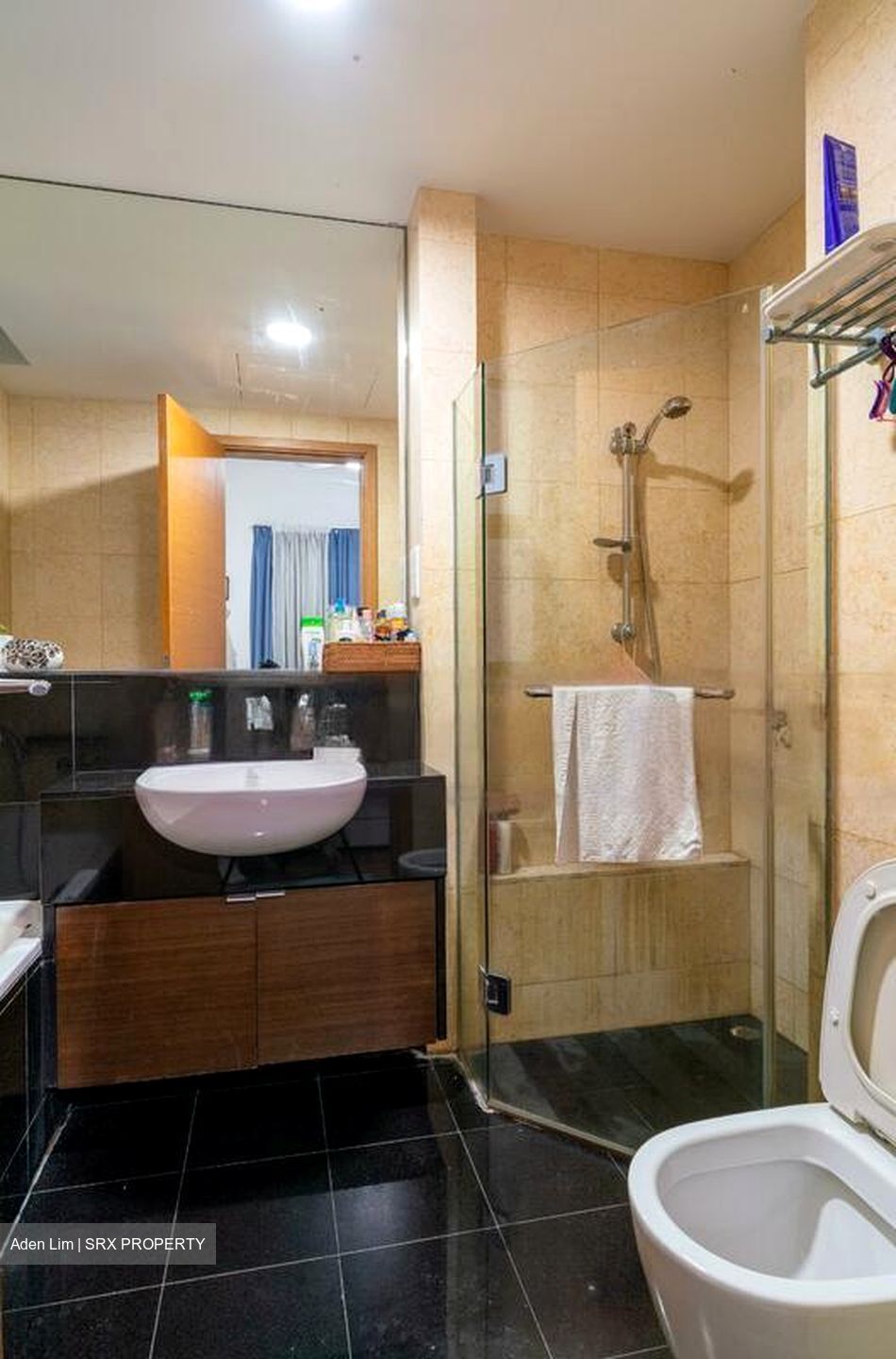 The Waterina (D14), Apartment #462778811